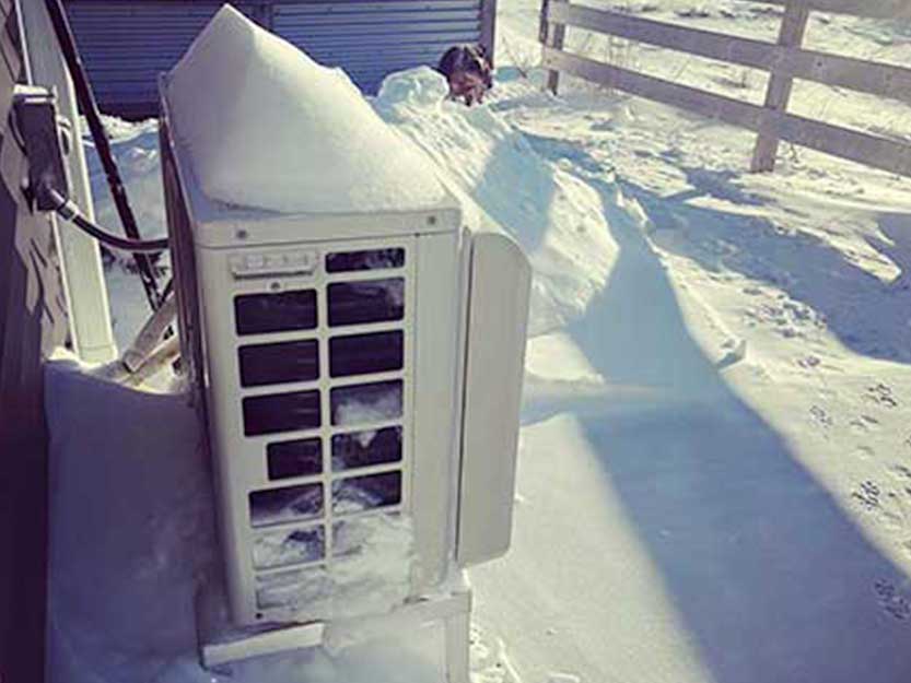 heat pump in snow teaser image